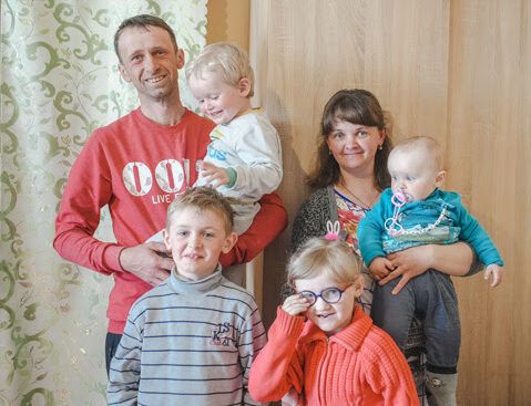 Give to Mission to Ukraine to support people like Halyna who is going through pregancy and standing with her husband and four kids during the war in Ukraine.